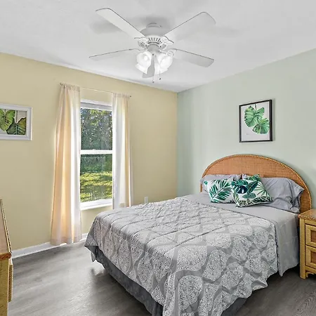 Surfside Paradise Retreat - 3Br And 2Ba Duplex, Grill, Dog Friendly - Close To The Beach! Melbourne Extérieur photo