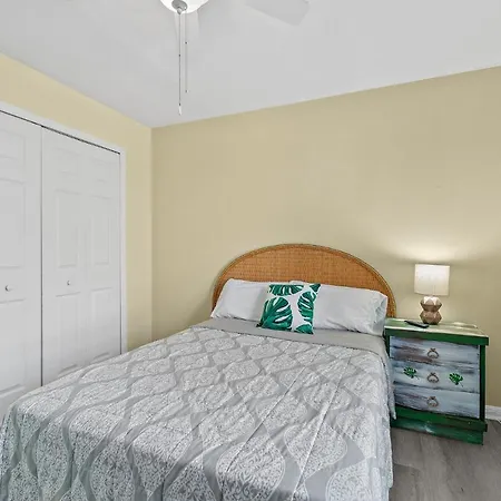 Surfside Paradise Retreat - 3Br And 2Ba Duplex, Grill, Dog Friendly - Close To The Beach! Melbourne Extérieur photo