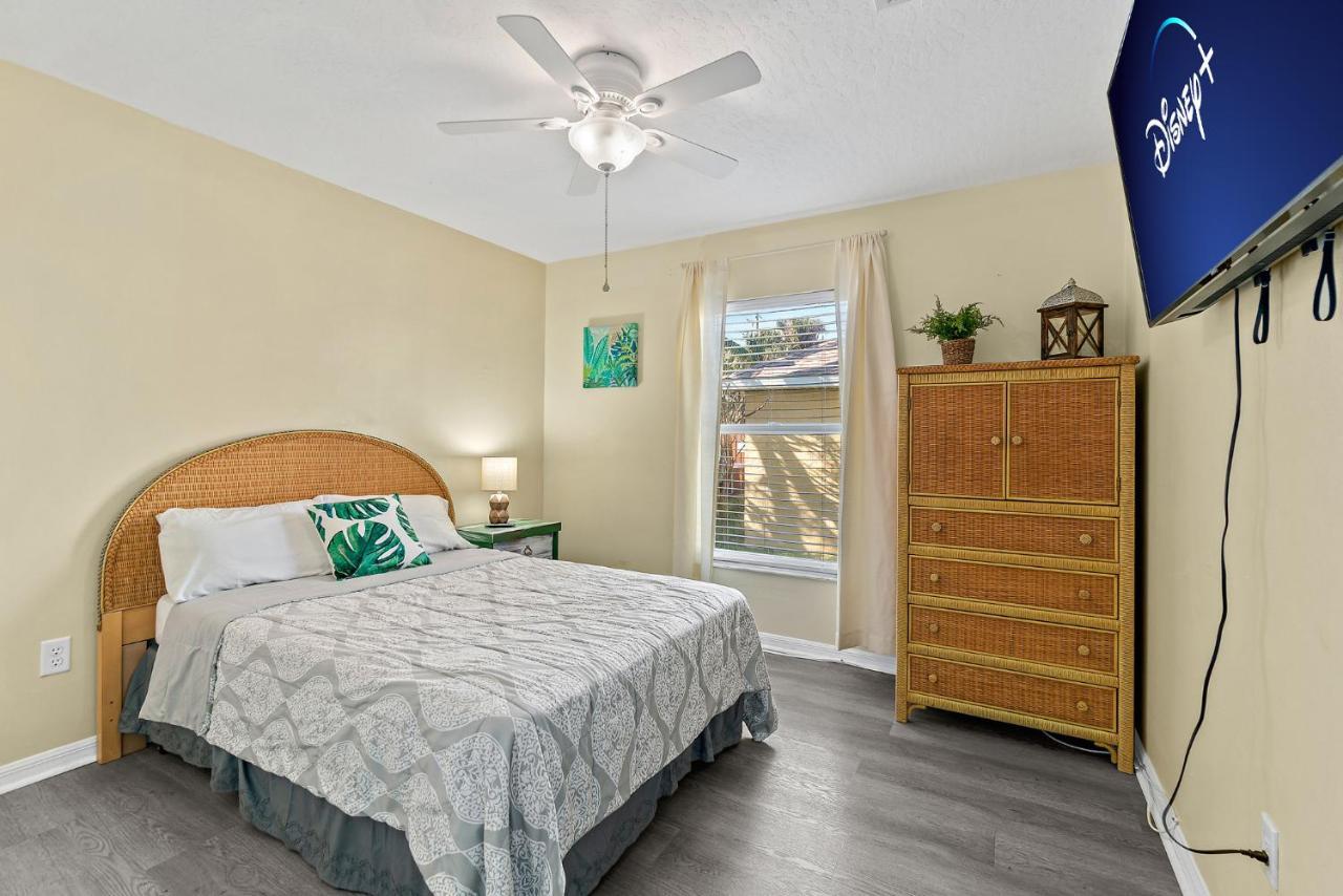 Holiday home Surfside Paradise Retreat - 3br And 2ba Duplex, Grill, Dog Friendly - Close To The Beach! *