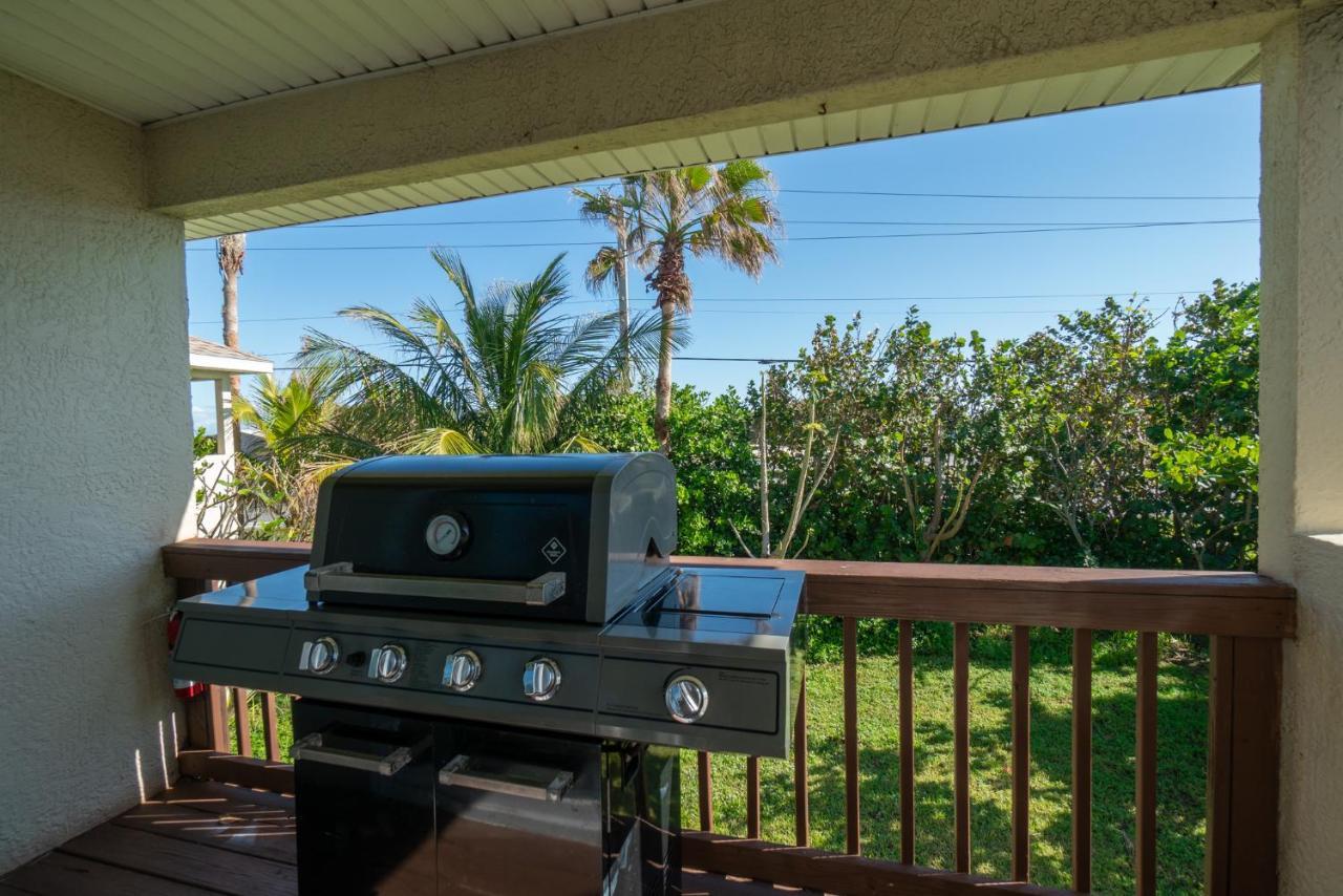 Surfside Paradise Retreat - 3br And 2ba Duplex, Grill, Dog Friendly - Close To The Beach! Holiday home