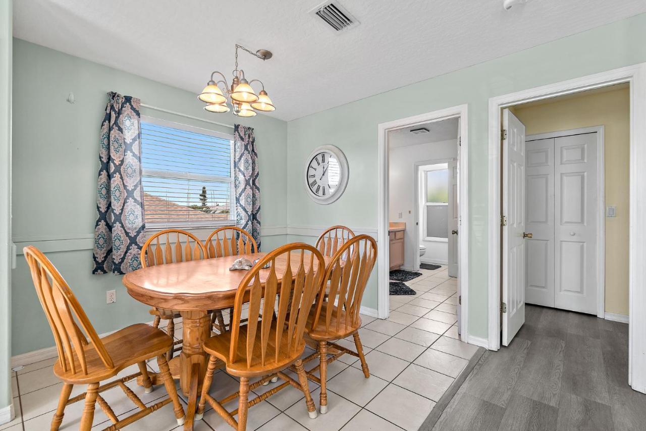 Holiday home Surfside Paradise Retreat - 3br And 2ba Duplex, Grill, Dog Friendly - Close To The Beach! *
