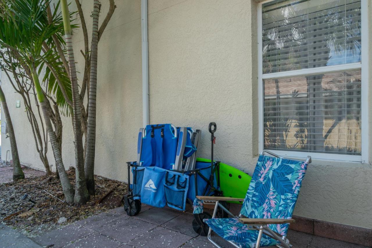 Surfside Paradise Retreat - 3br And 2ba Duplex, Grill, Dog Friendly - Close To The Beach! Holiday home *