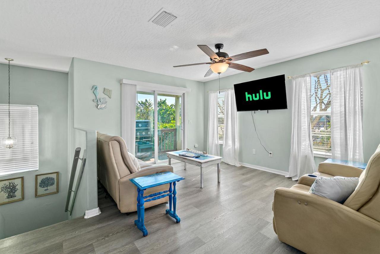Surfside Paradise Retreat - 3br And 2ba Duplex, Grill, Dog Friendly - Close To The Beach!