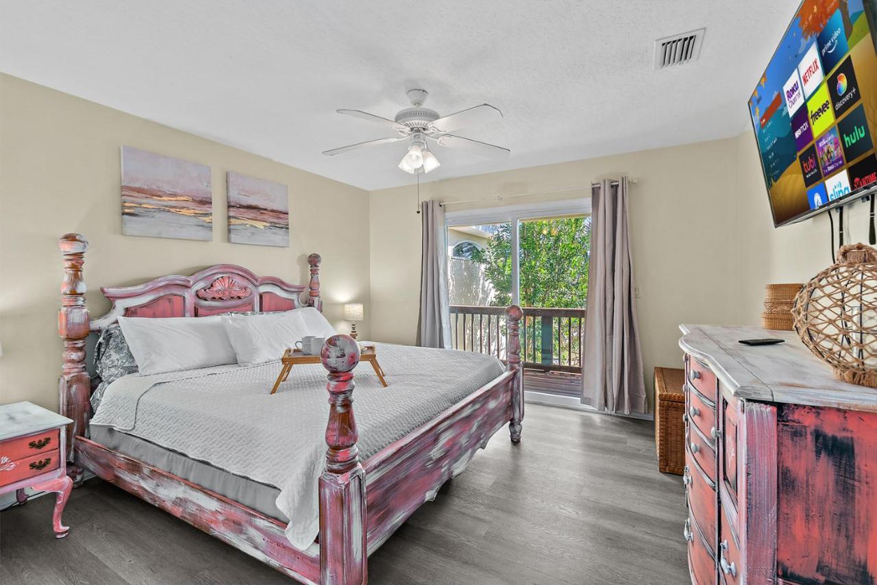Surfside Paradise Retreat - 3br And 2ba Duplex, Grill, Dog Friendly - Close To The Beach! Melbourne