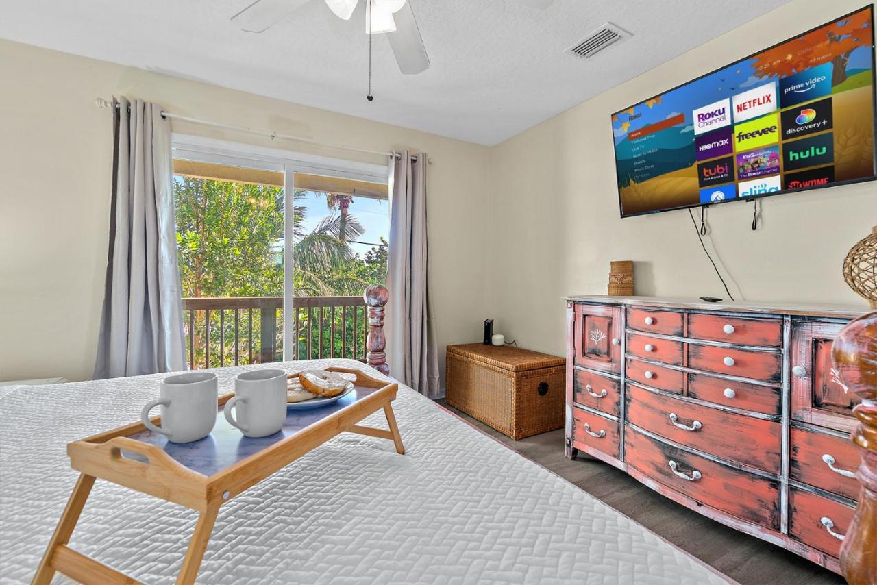 Holiday home Surfside Paradise Retreat - 3br And 2ba Duplex, Grill, Dog Friendly - Close To The Beach! *